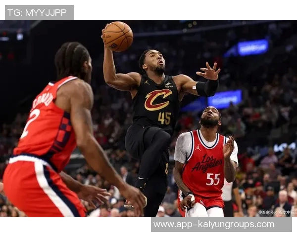 快船豪取四连胜状态火热能否在季后赛中实现北伐梦想